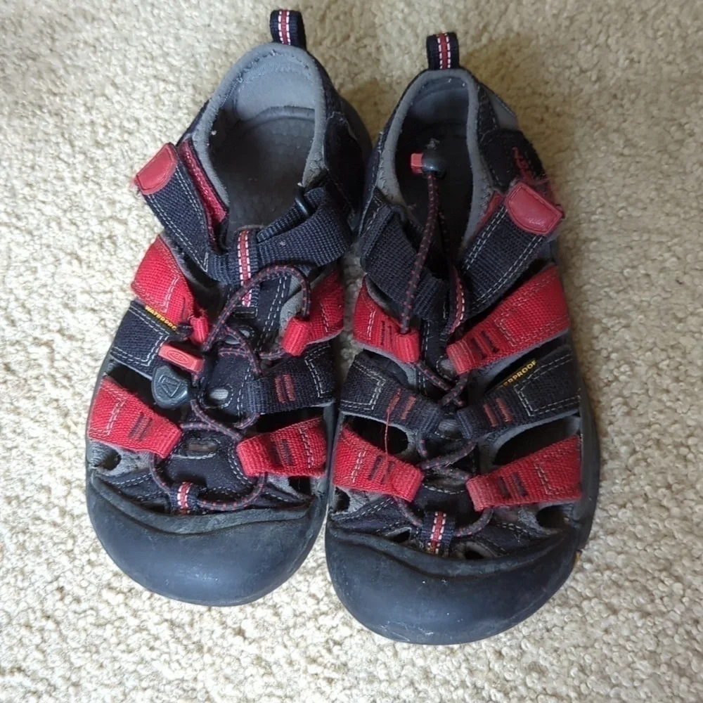 Keen Black & White Velcro Hiking Outdoor Sandals Size Kids 2